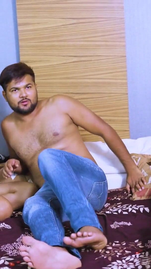 bete ne kiya apne budhe baap ke samne apni biwi ke sath sex or nikala uska dudh | Clip 1