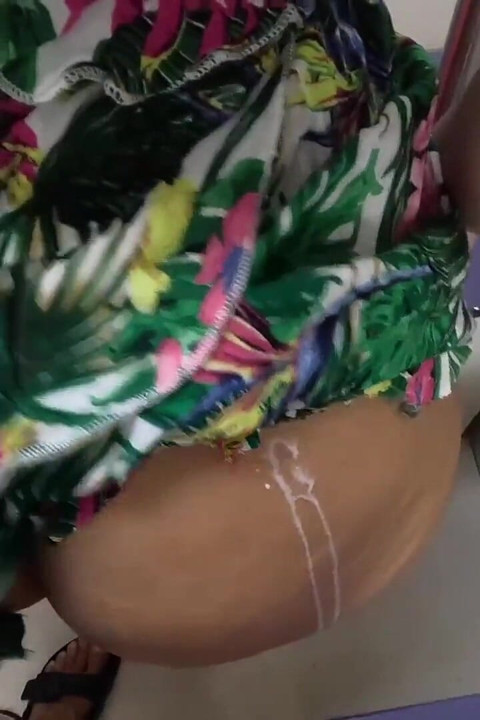 She Liked the Touch: Ass Grinding & Cumshot on a Train