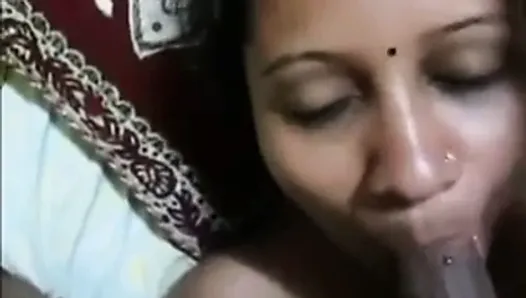 South Indian BBW aunty sucking dick