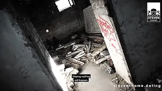 Tatlı megan venturi sikiliyor ve üzerine boşalıyor!
