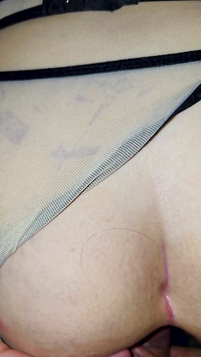 Supusă este penetrată anal pentru a-și mulțumi stăpânul - Bucură-te de fiecare moment