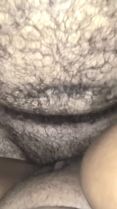 아랍 자지 POV 섹스를 즐기는 아랍 흑누나 거유