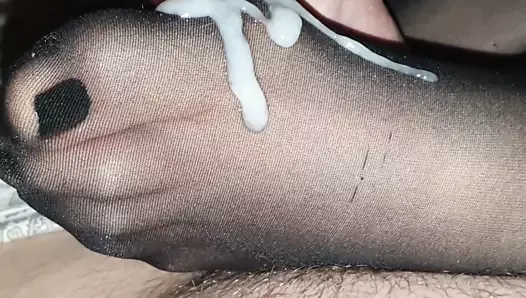 Cum on Nylon feet #3