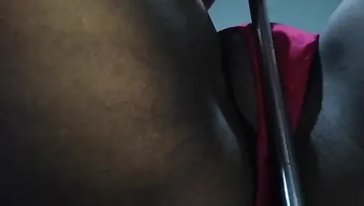 ep9 Desi stiefmutter fand die kamera von stiefsohn und sie strippt für ihn, um muschi-show zu sehen beginnt, auf dem bett zu legen beginnt ihren möpse-job