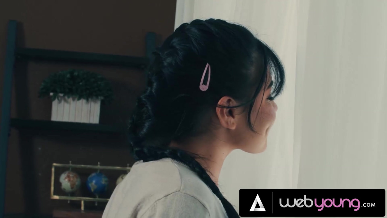 Petite Femdom Summer Col Wants To RUIN Hot Courier Chanel Camryn's Tight Pussy With Her STRAP-ON