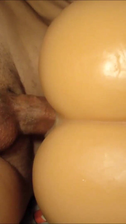 Érzelmes pillanat a "Sex Toy Quick Cum" -ból