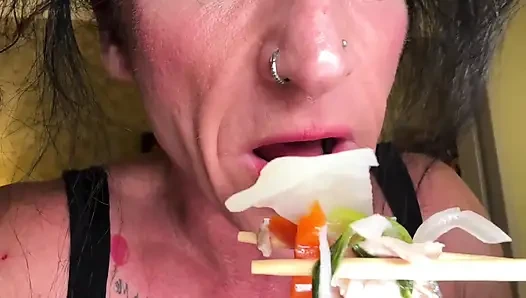 Gulp Thanksgiving: Goddess Kandy Feasts & Swallow You Down Her Throat