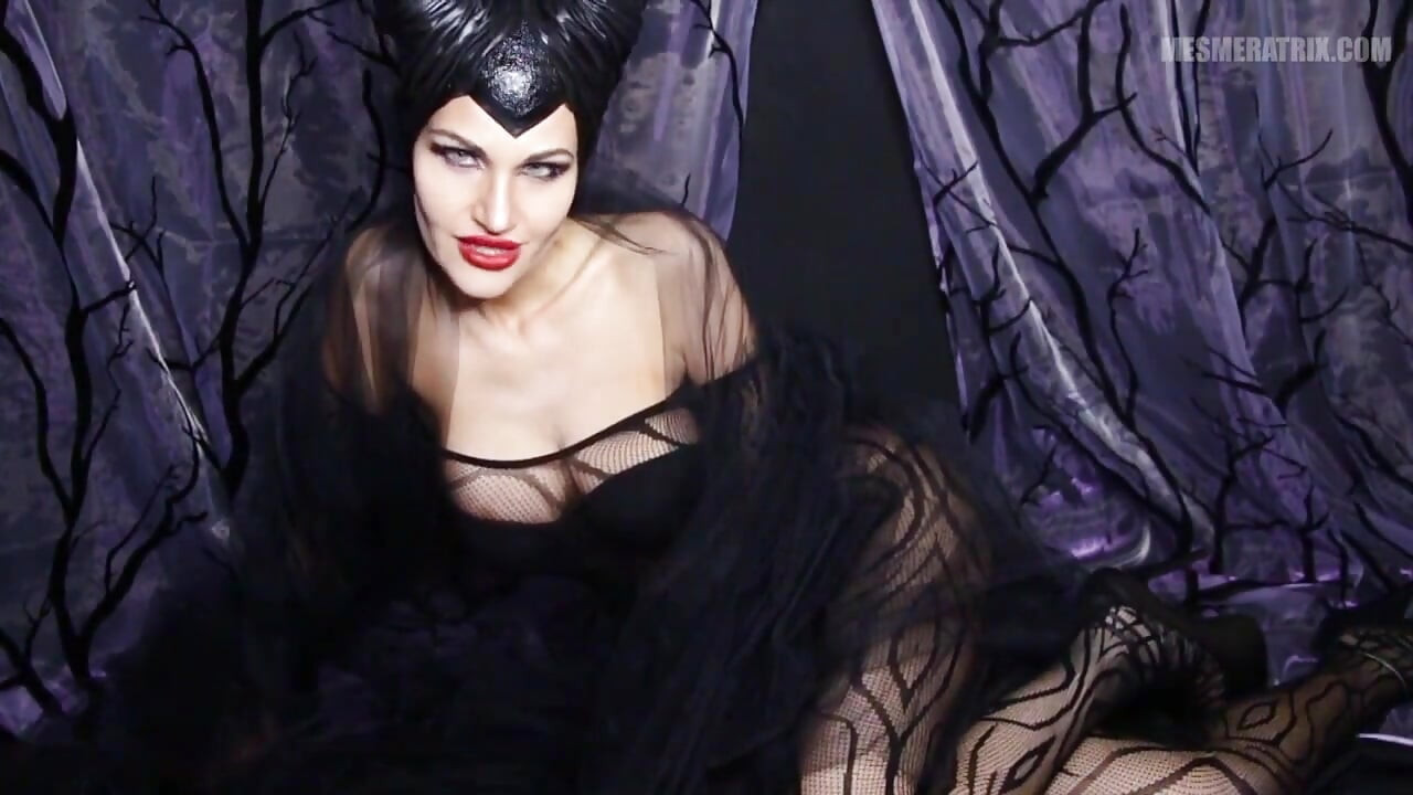 في العيون الخبيثة...