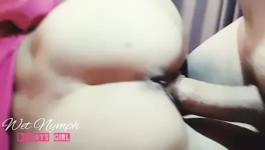 Influencer de instagram follada después de la fiesta en su húmedo y cremoso coño con chorreo de leche