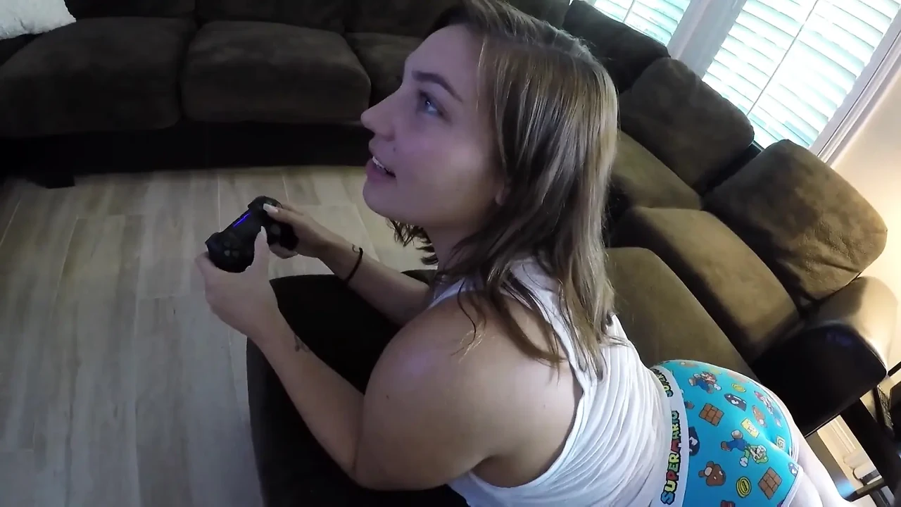Vivian Taylor's Stepdaddie Welcomes Her Home With His Big Hard Cock!