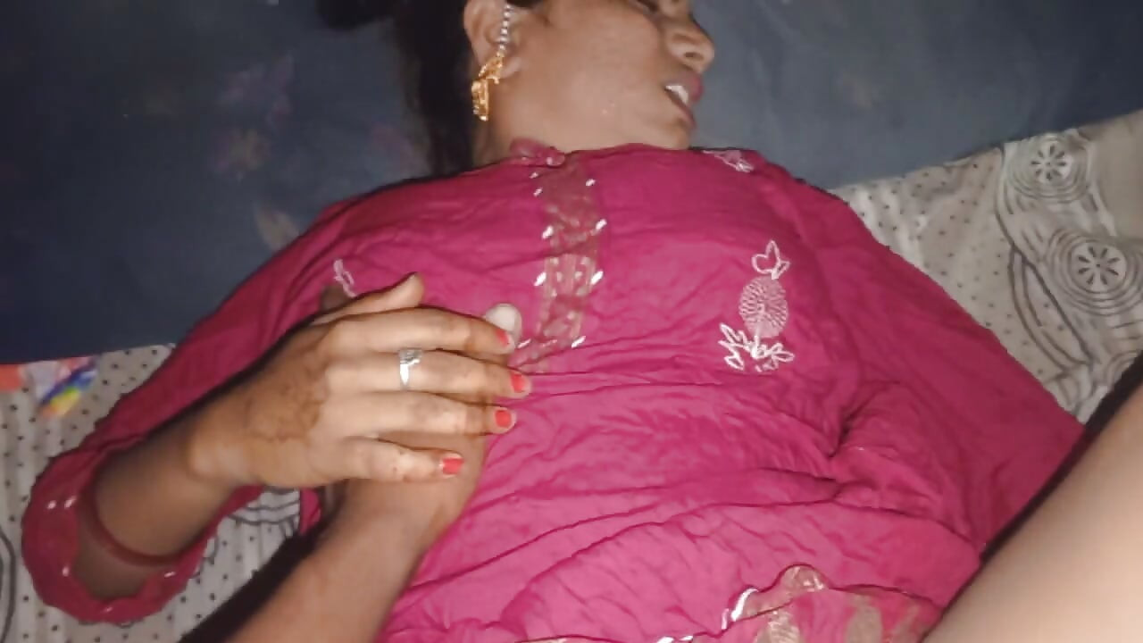 Bhabhi Ko Pela in House Hindi Video