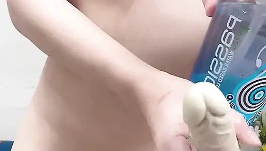 Трах дилдо Hana, удивительное очко, крошечная задница и симпатичная азиатка с киской крупным планом