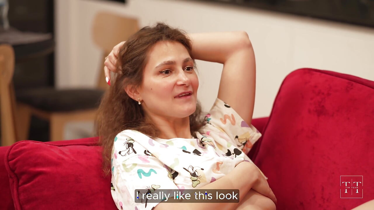 Naučena devojka kako da pravi selfije i cunnilingus 4K HD tim