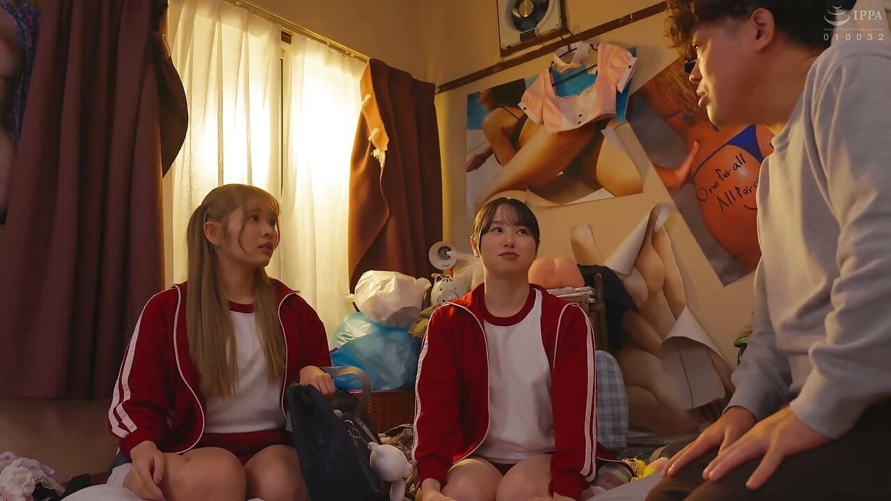This Room Makes My Crotch Tingle Neighbor Girl and Her Friends...ng Dirty Room, Chain Creampies One After Another! Chapter.2