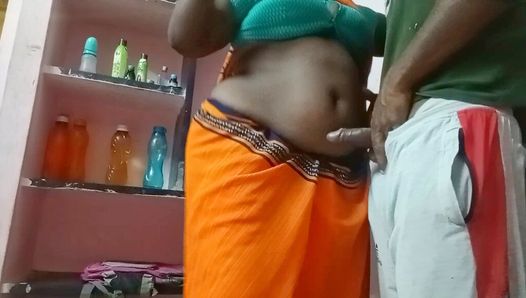 Красивая тамильская жена сосет пупок и лижет язык, секс-видео, часть 2