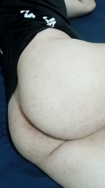Look at this big and hot ass showing off