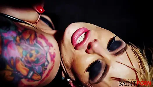 Exhibitionist Samantha Bentley Fucks a Stud Outdoors