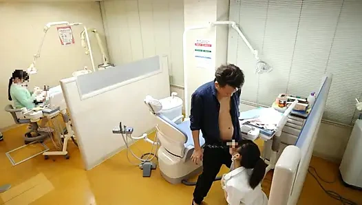 Der Zahnarzt, der immer wieder die augen vor mir versperrt