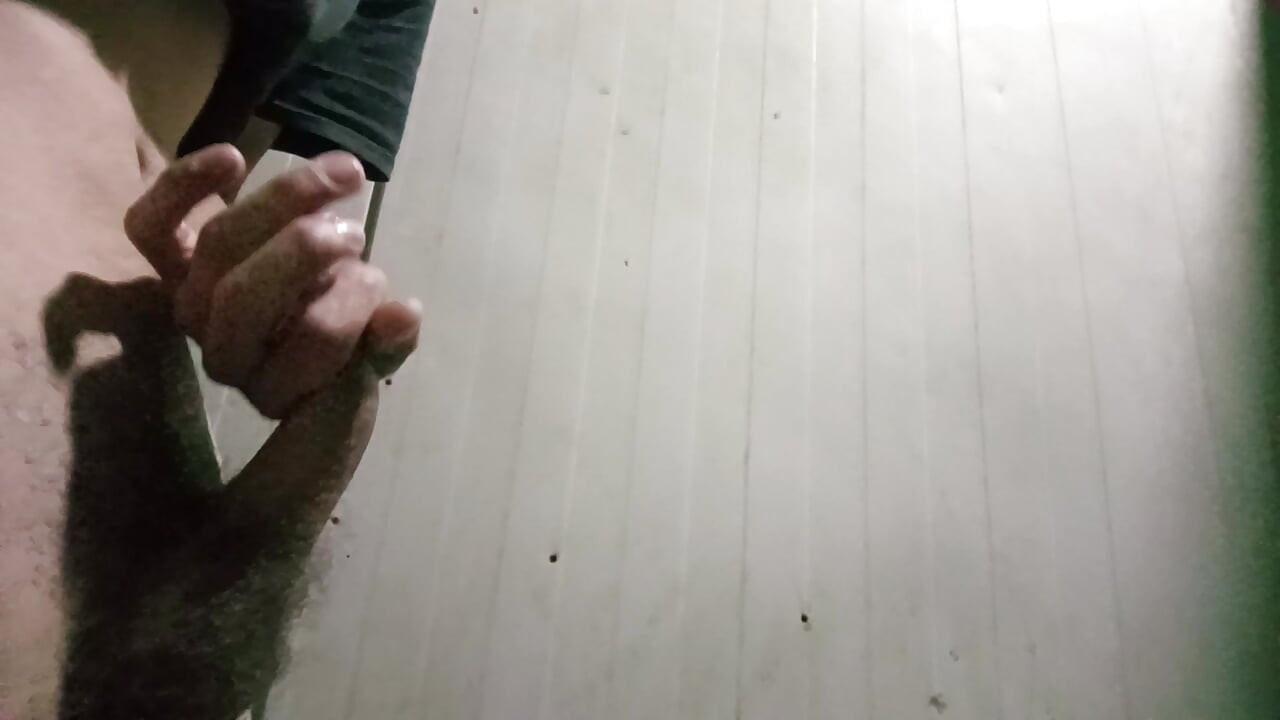 Masturbation / Grinding / in public 🇸🇦 bathrooms
