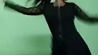 Ajina menon sexy đen váy yếm tik tok nữ diễn viên 4