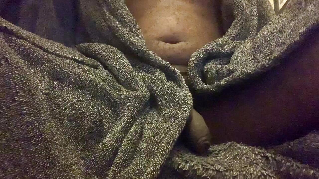 watch me swing and play with my soft cock (part. 2)