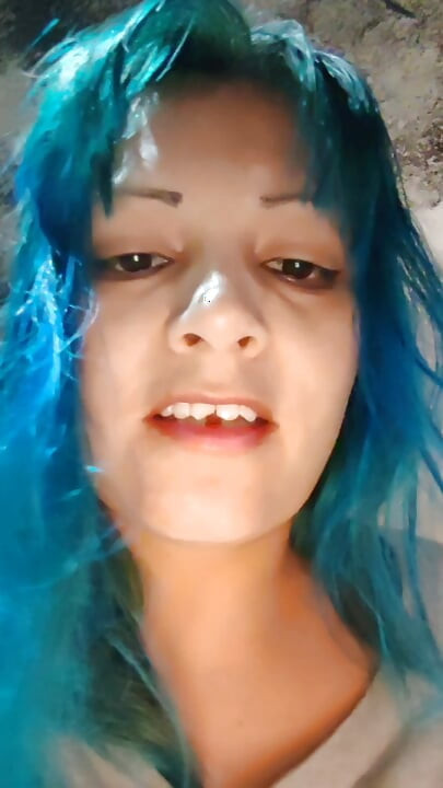 Lusi, meksička žena snima video dok joj je muž odsutan