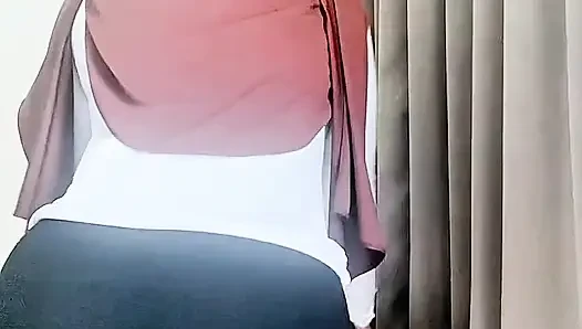 Exhausted exercise show off the perfect body