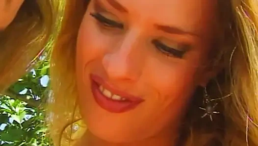 Weiße Höschen Chroniken 08: Poolside Lesbenabenteuer