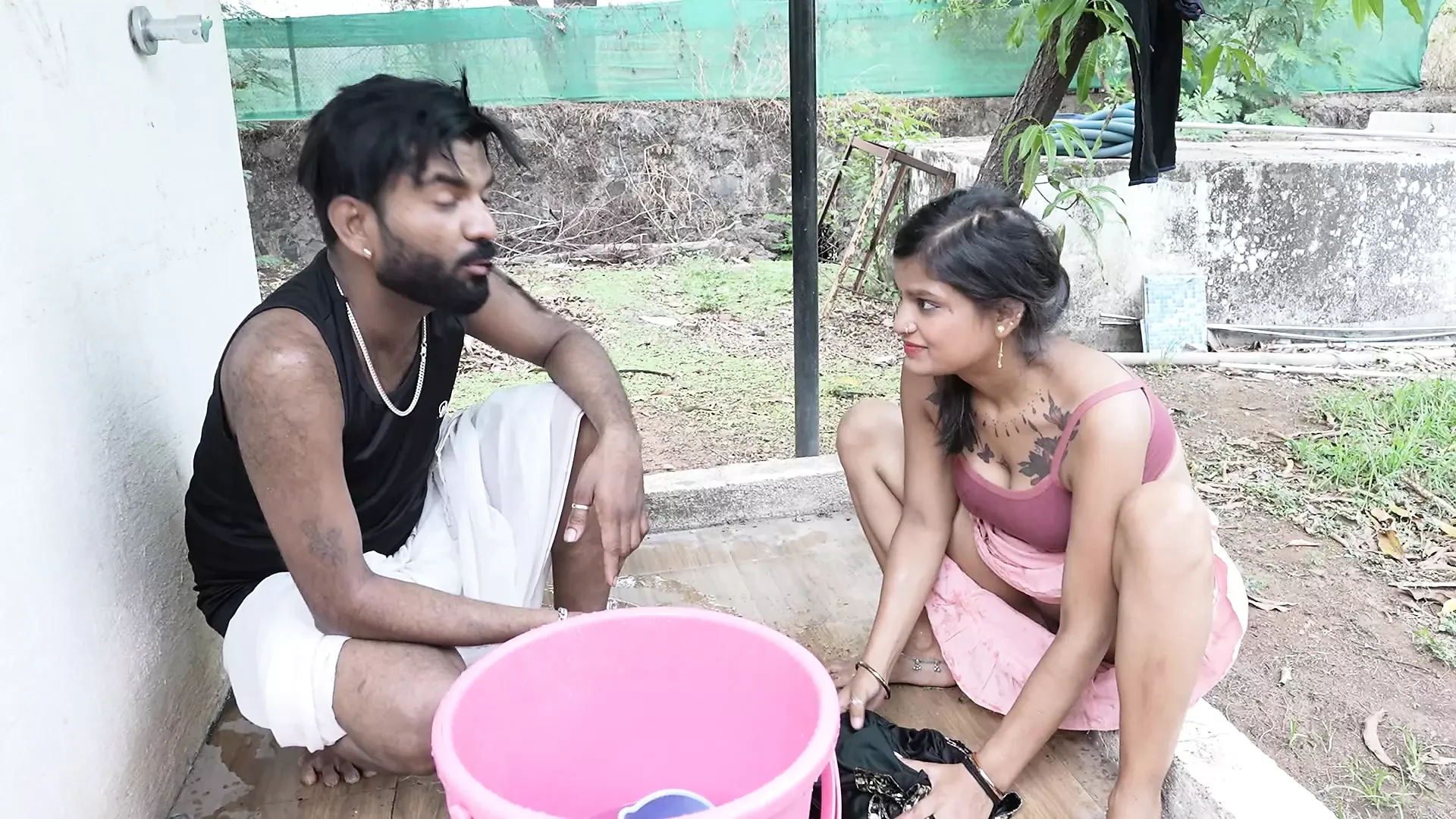ghar ke do naukro ne kam karte waqt malik ke bedroom kiu chudai hindi audio me porn