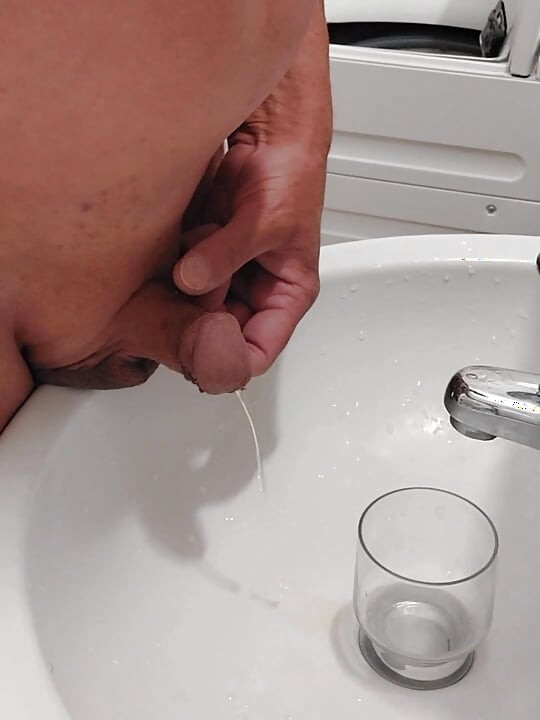 Washed my cock with my piss