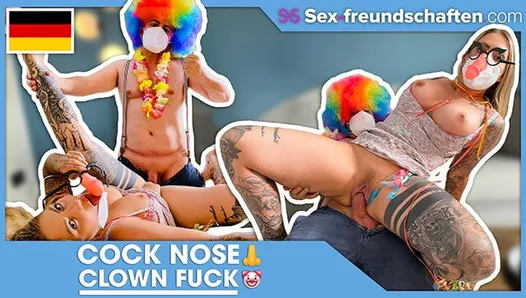 GERMAN: Carnival Creep clown bangs egirl! SEX-FREUNDSCHAFTEN