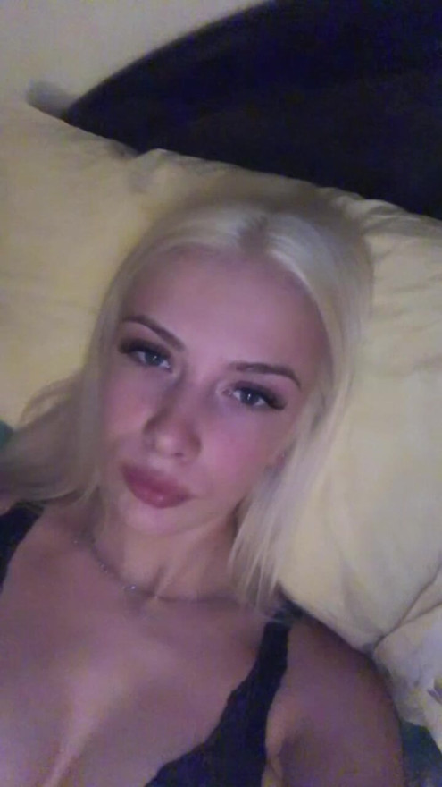 Very curvy blonde Ginia Biondi shows off her figure