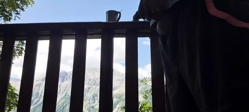 Coffee and cream at Mountain