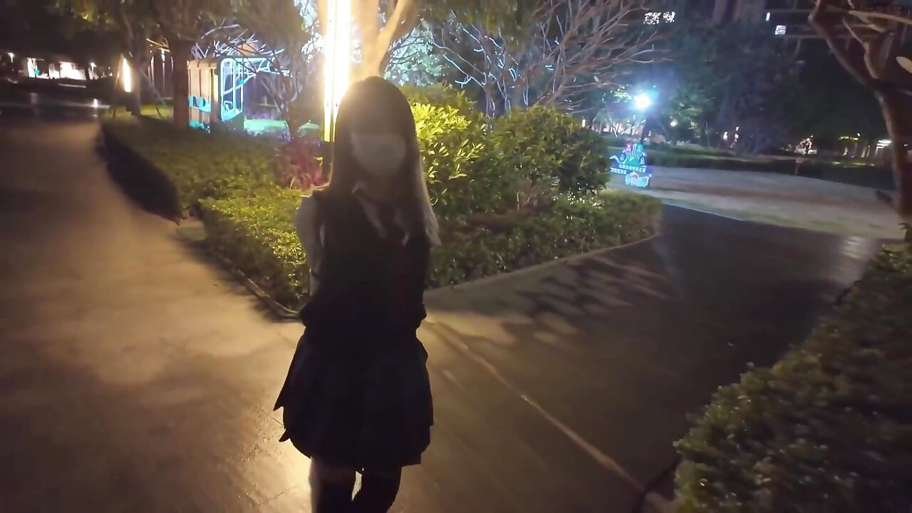 Hs19-a Girl in a School Uniform Was Bound Wander the Streets