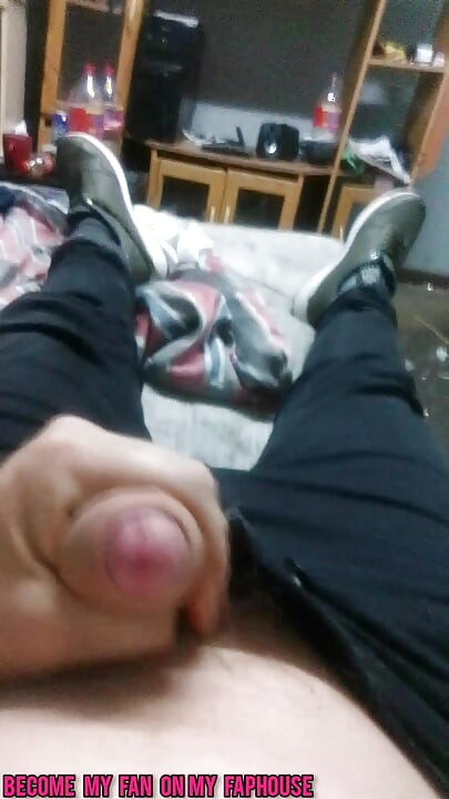 Hot Hunk Jack off dalam merintih pagi & pancutan mani