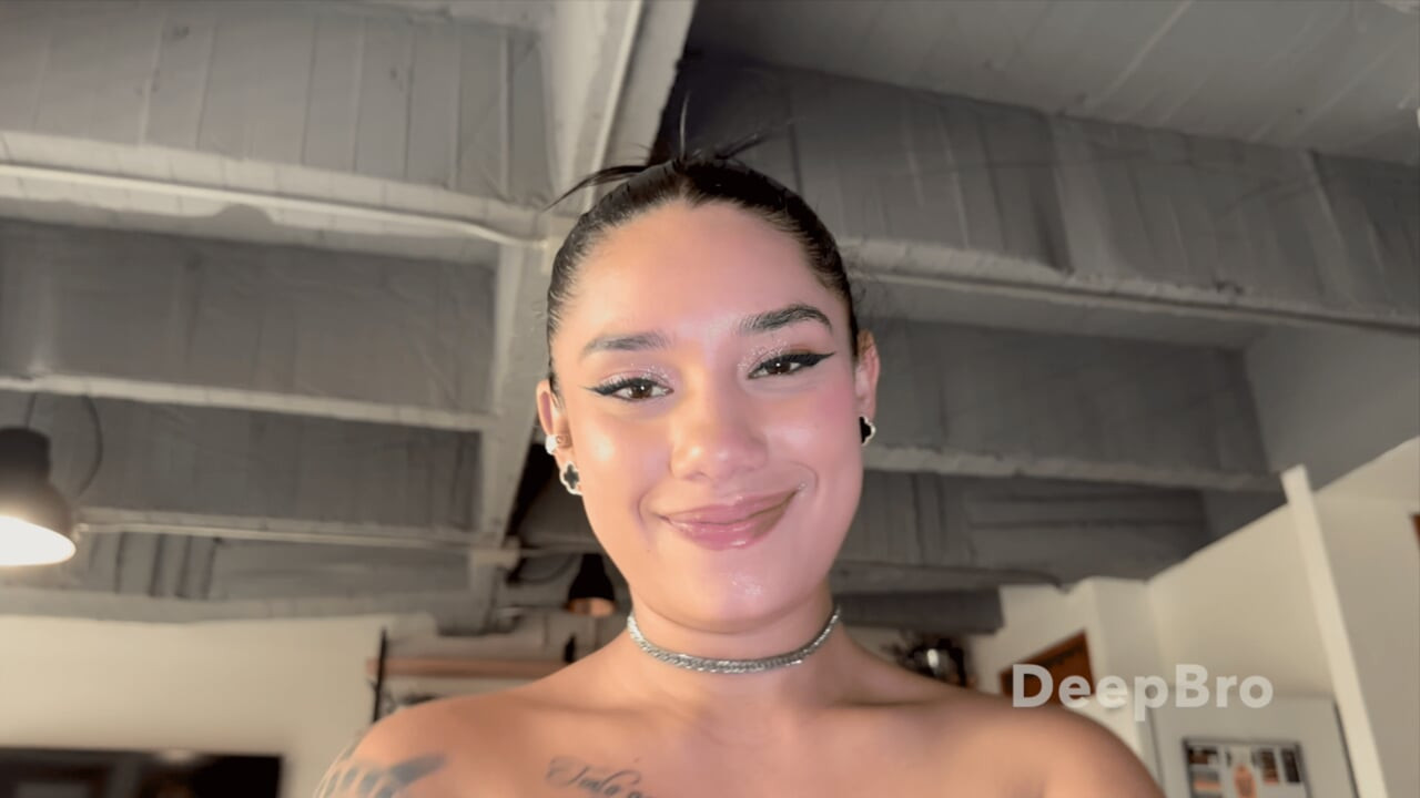 She's curvy, but damn she knows how to suck
