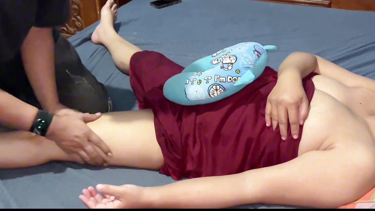 Her husband doesn't know, why does his wife always go for a massage?