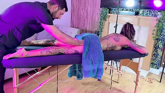A Filthy Massage on Thatbosslass
