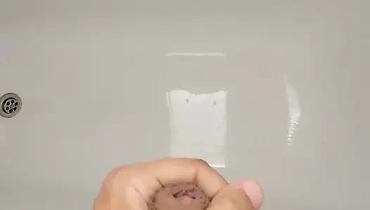 Pencereye işiyor ve boşalıyor