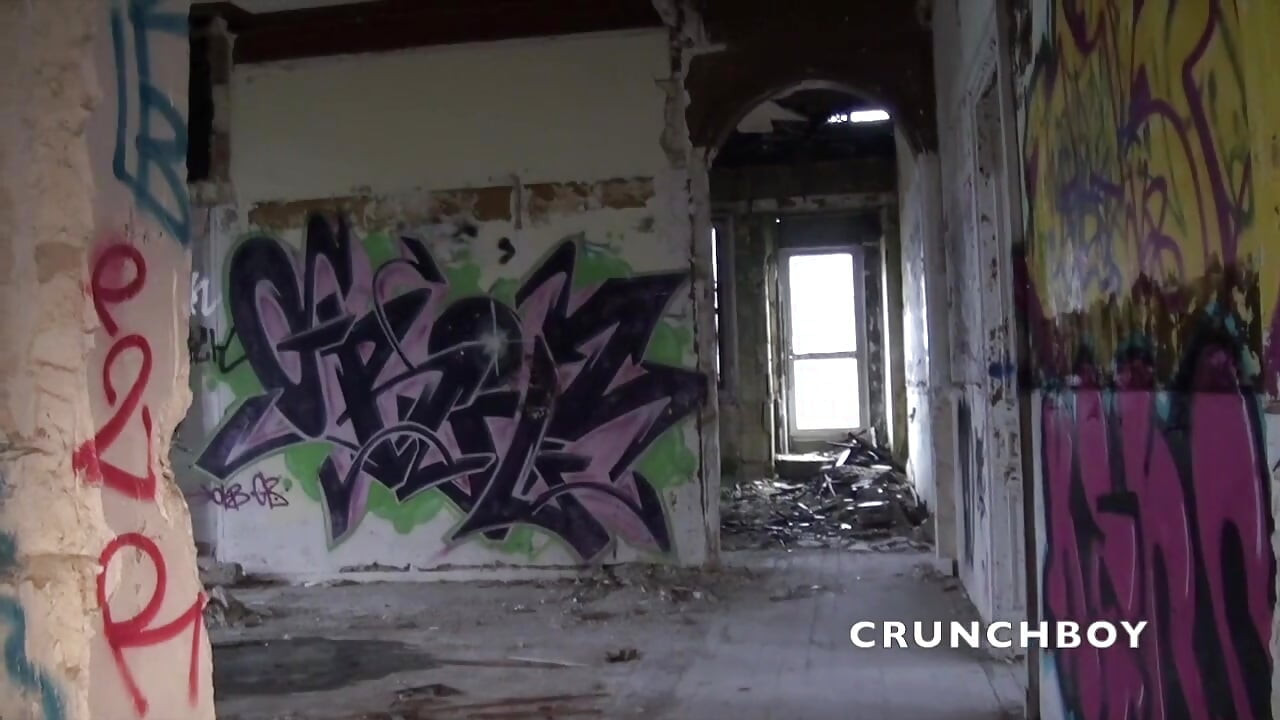 Theo โดนเย็ดโดยชายแท้วัยใสในชุดเครื่องแบบ