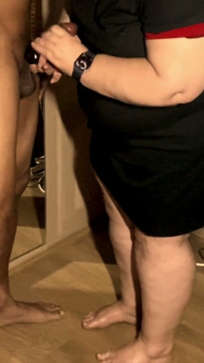 bbw Married Granny handles BBC at home for cum load in her hand- Dirty granny | Clip 2