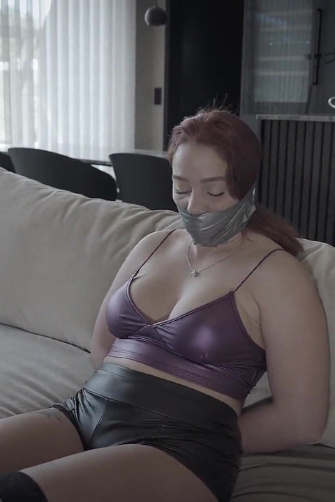 Daisy - Tied by Neighbor