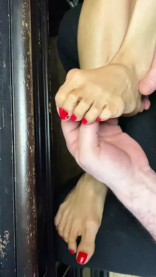 Red ToeNail Delicious Tiny feet