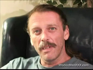 Amateur Chaz Beating Off
