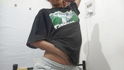 girlfriend masturbating in front of the mirro