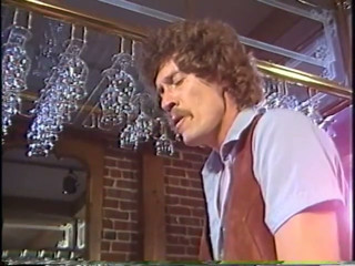 Randy chick sucks cock while getting twat fucked then gets creamed