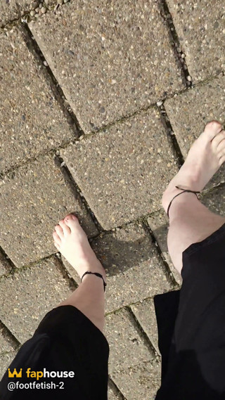 Barefoot in the September North Sea in Wangerland