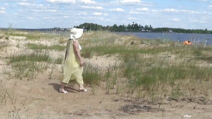 Mommy on beach 3