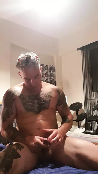 Wanking myself, spunk while I watch porn. n2
