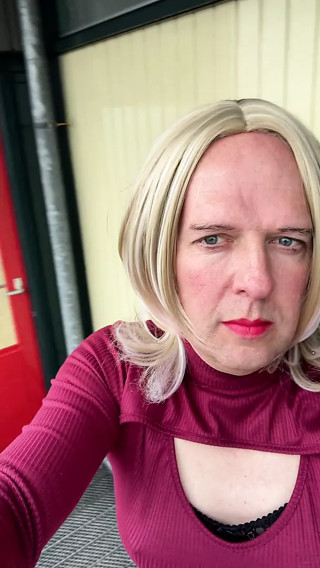 cunt, playing a hooker waiting at her door